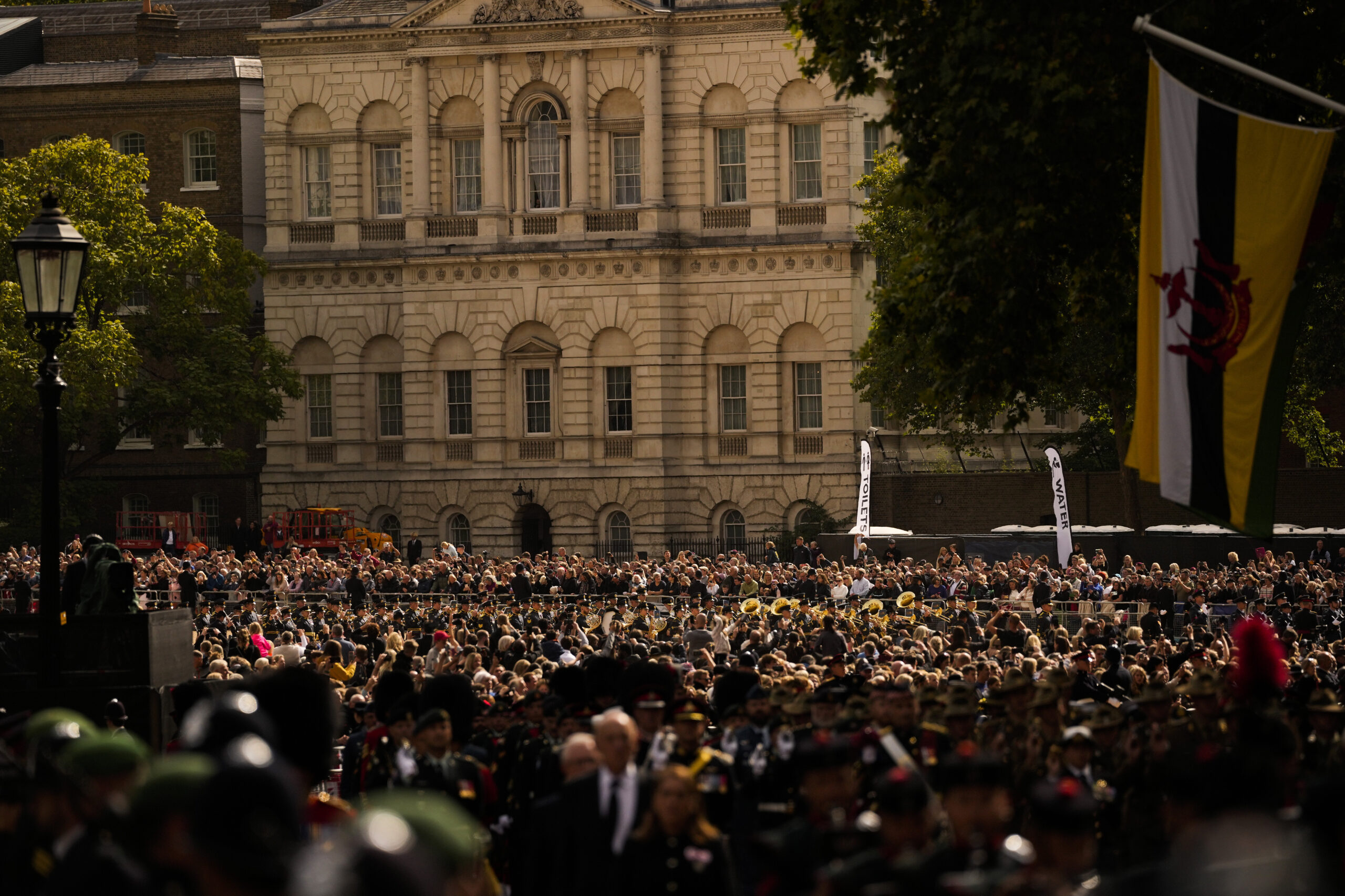 SEE IT: King Charles III wipes away tears during emotional farewell to Queen Elizabeth II