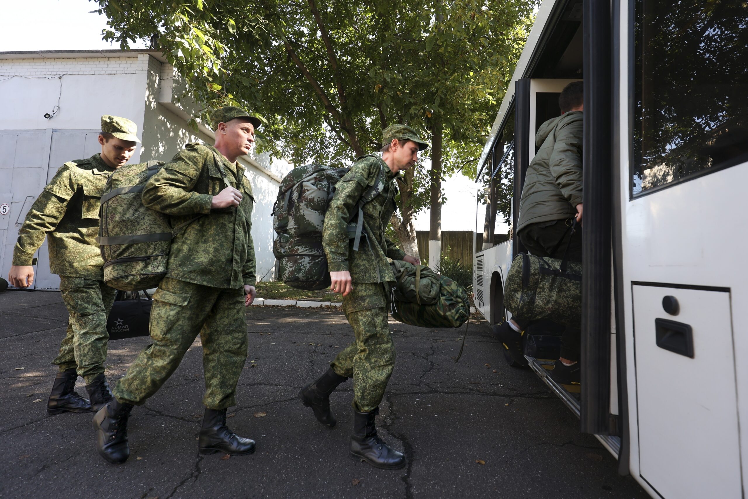 ‘First portions’ of Russian reservists reach Ukraine, Pentagon says