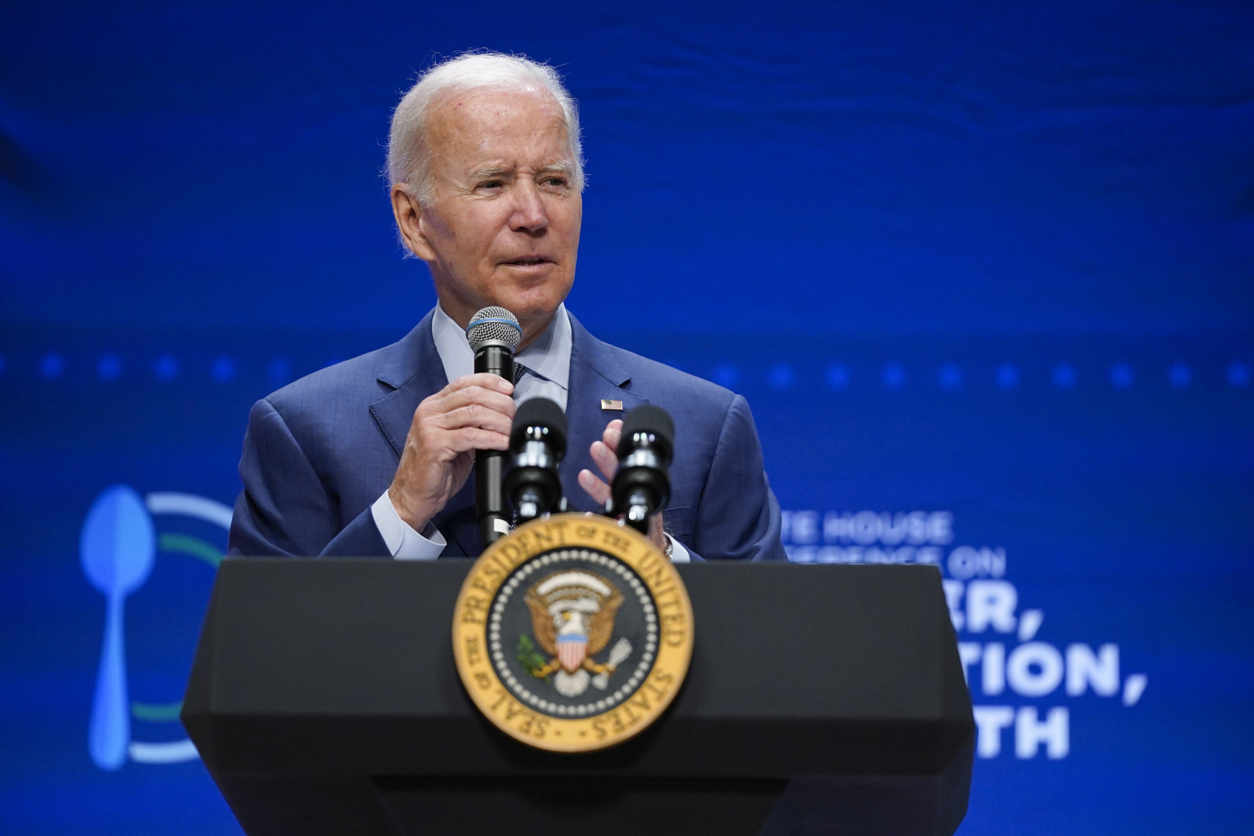 Biden hits campaign trail but doesn’t make Democrats get too close