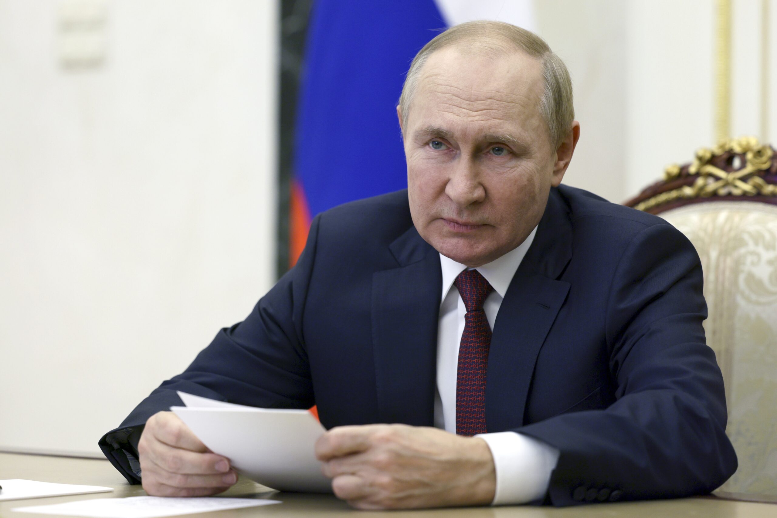 Putin signs annexation of four Ukrainian regions into law