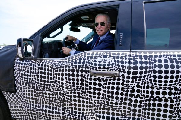 Auto dealers call on Biden to hit brakes on unrealistic, unachievable electric vehicles mandate
