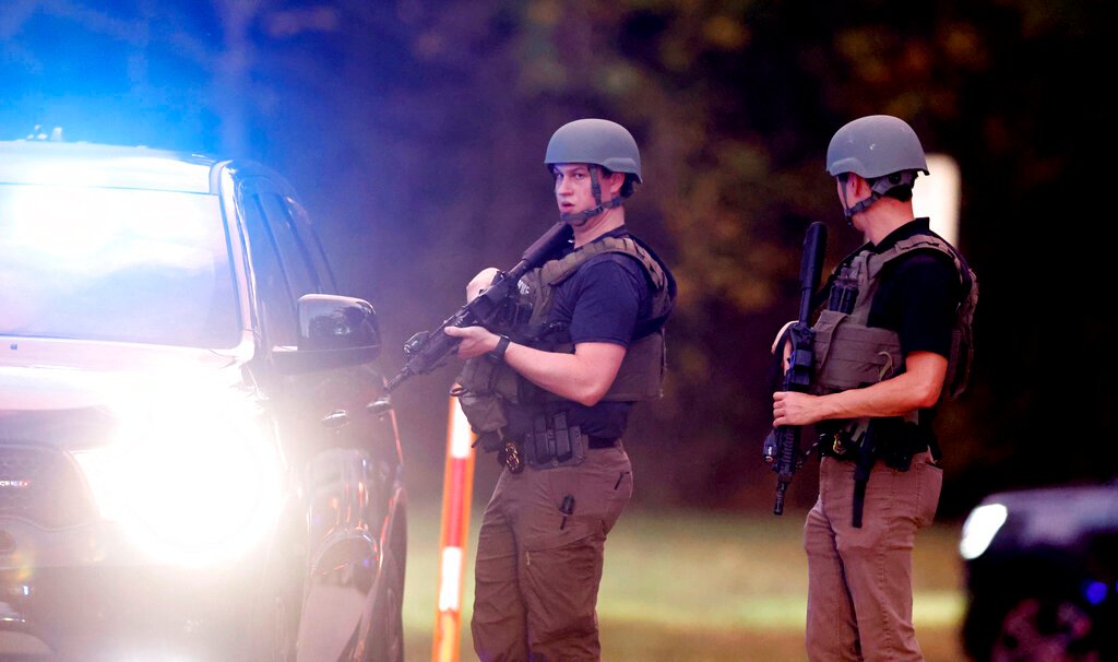 Mayor: Five killed by North Carolina shooter, suspect ‘contained’