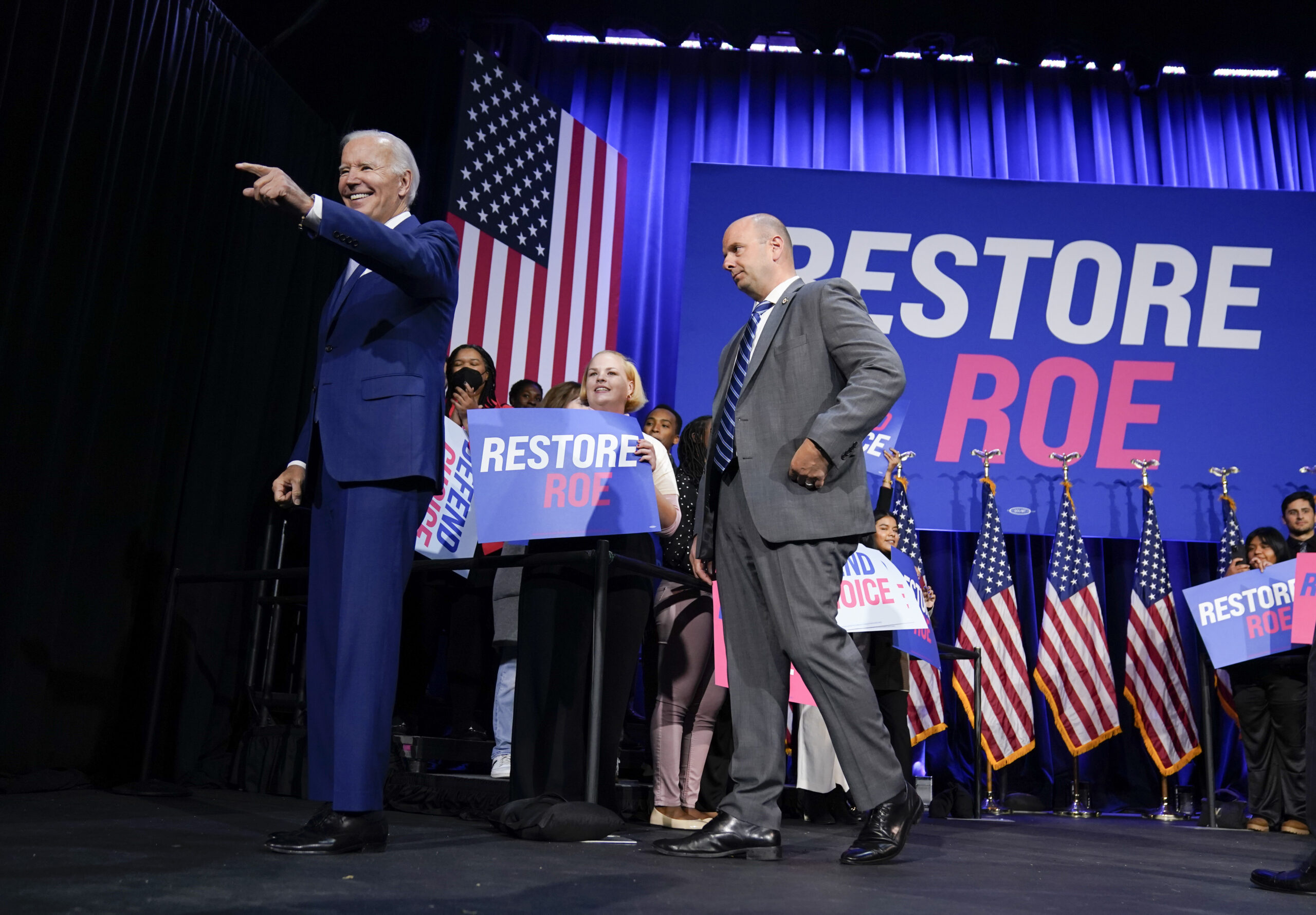 The Democrats’ embrace of a no-limits abortion stance isn’t a departure from Roe