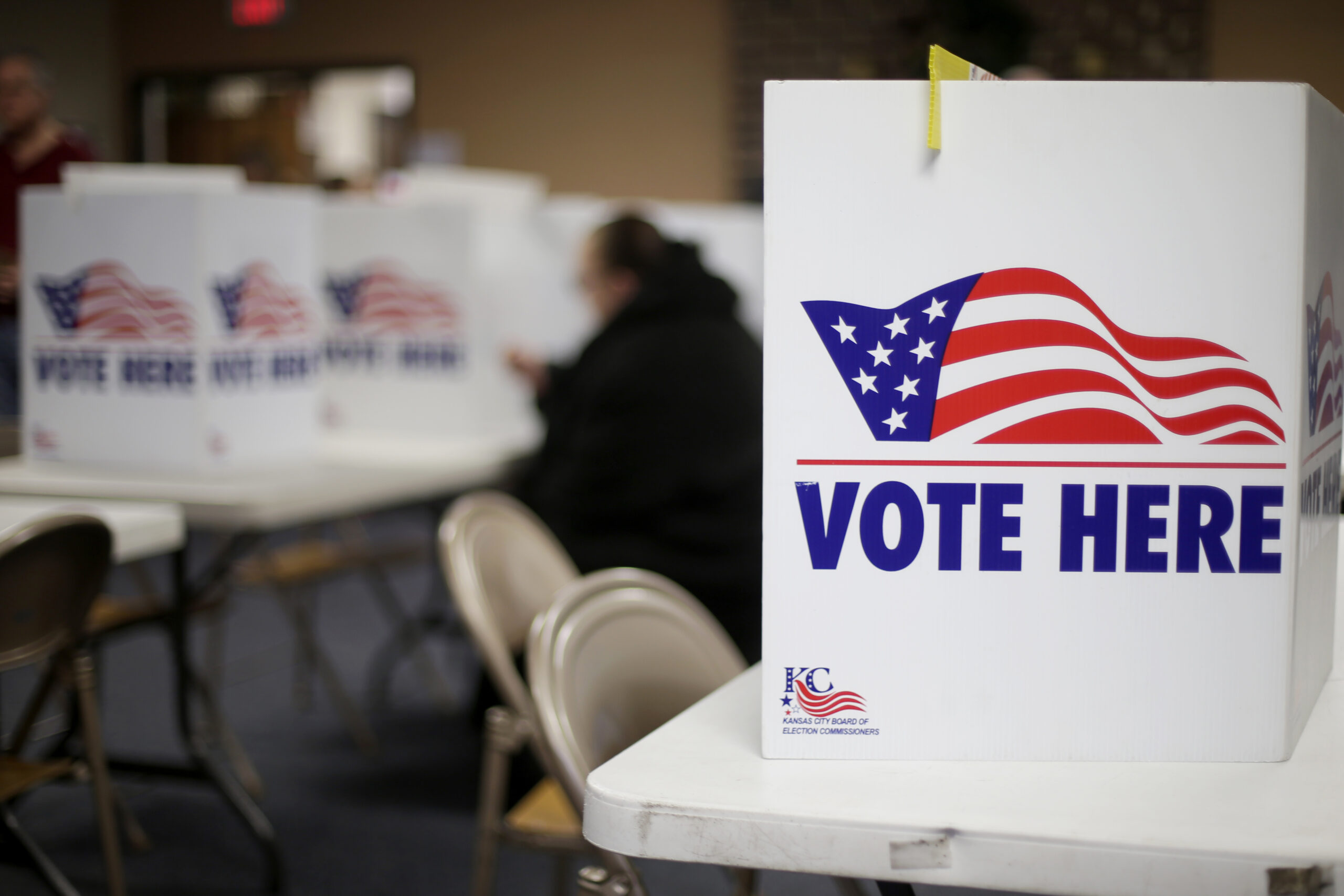 Oddsmakers favor GOP in midterm elections