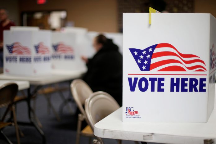 Oddsmakers favor GOP in midterm elections