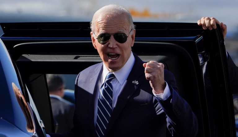 Biden goes on offense against Republicans on economy in final campaign push