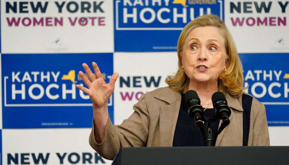 Hillary Clinton returns to campaign trail with midterm warning of 'far ...