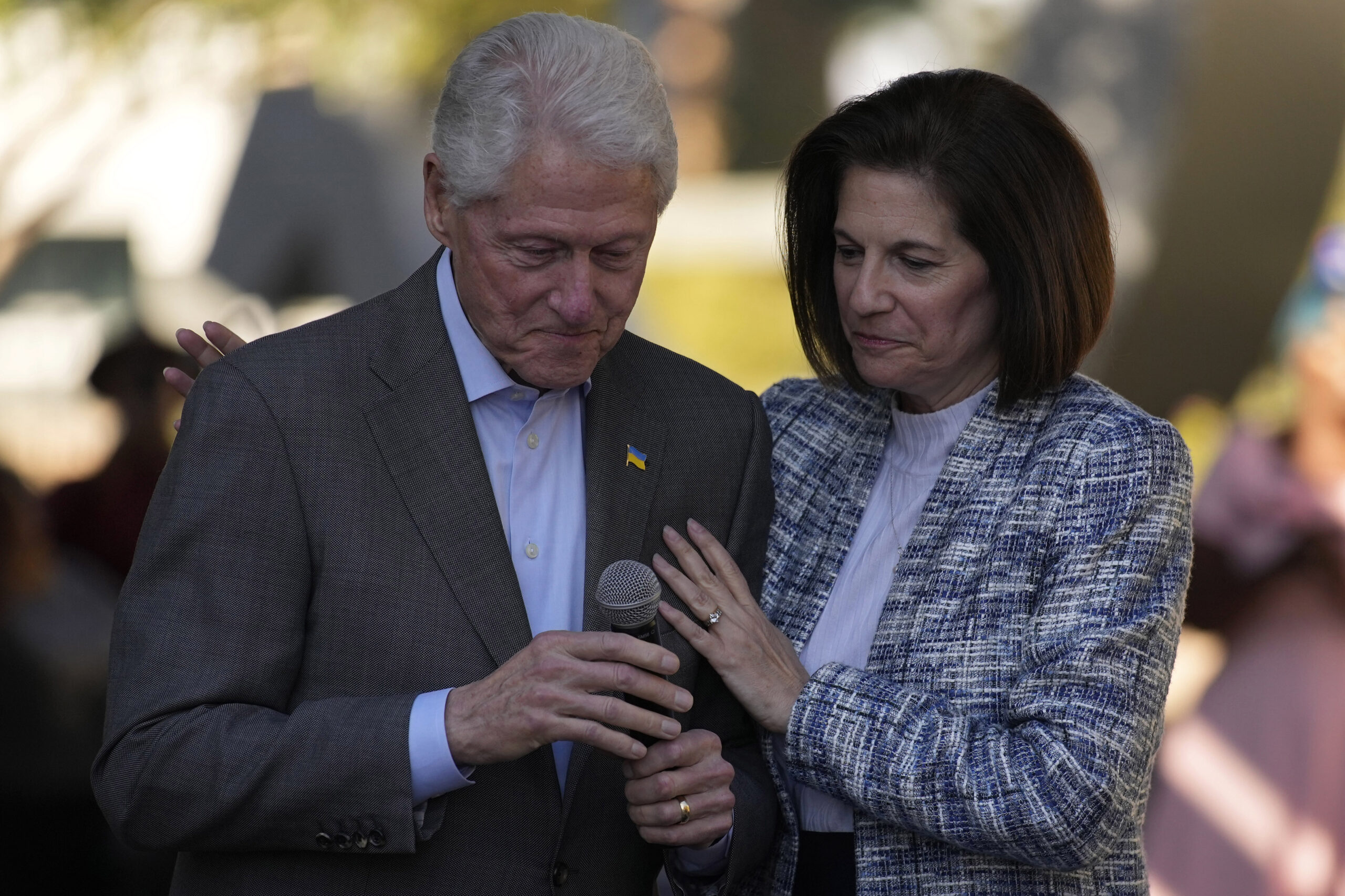 Bill Clinton tests positive for COVID-19, reports having mild symptoms