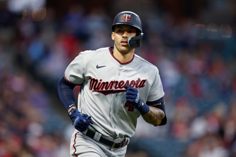 Carlos Correa: New York Mets stun baseball world by signing star to $315M deal, report says
