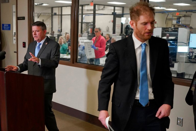 Maricopa County officials say hundreds of thousands of Arizona votes remain uncounted