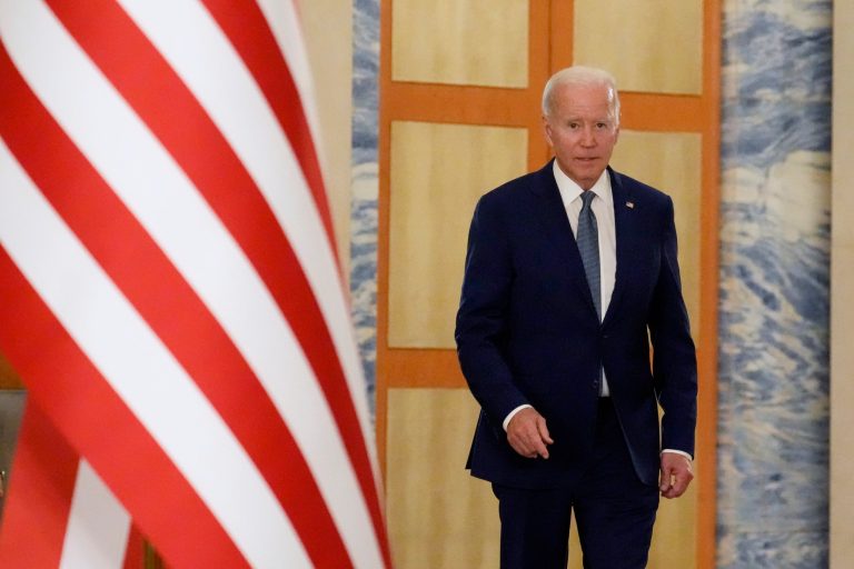 Biden faces storm of criticism over Chinese spy balloon incursion