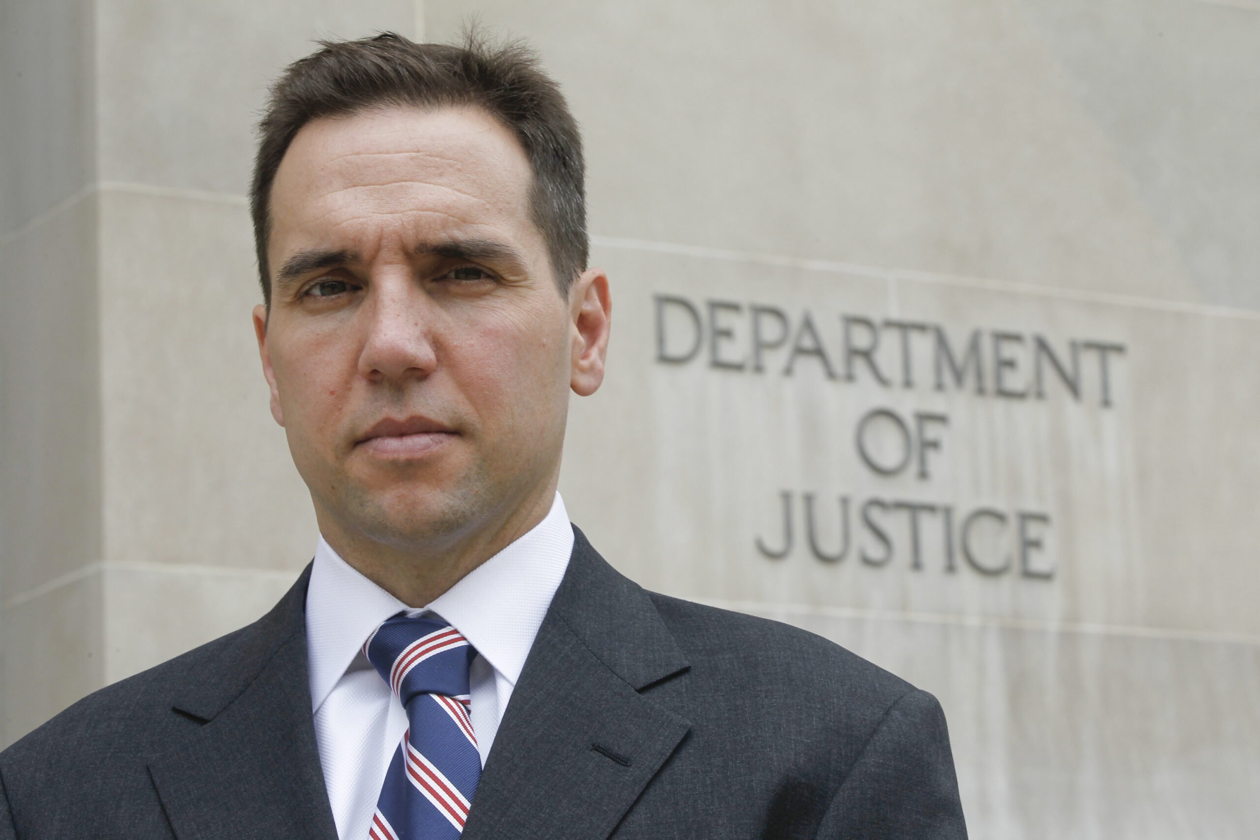 Here are three figures involved in both DOJ special counsel Trump investigations