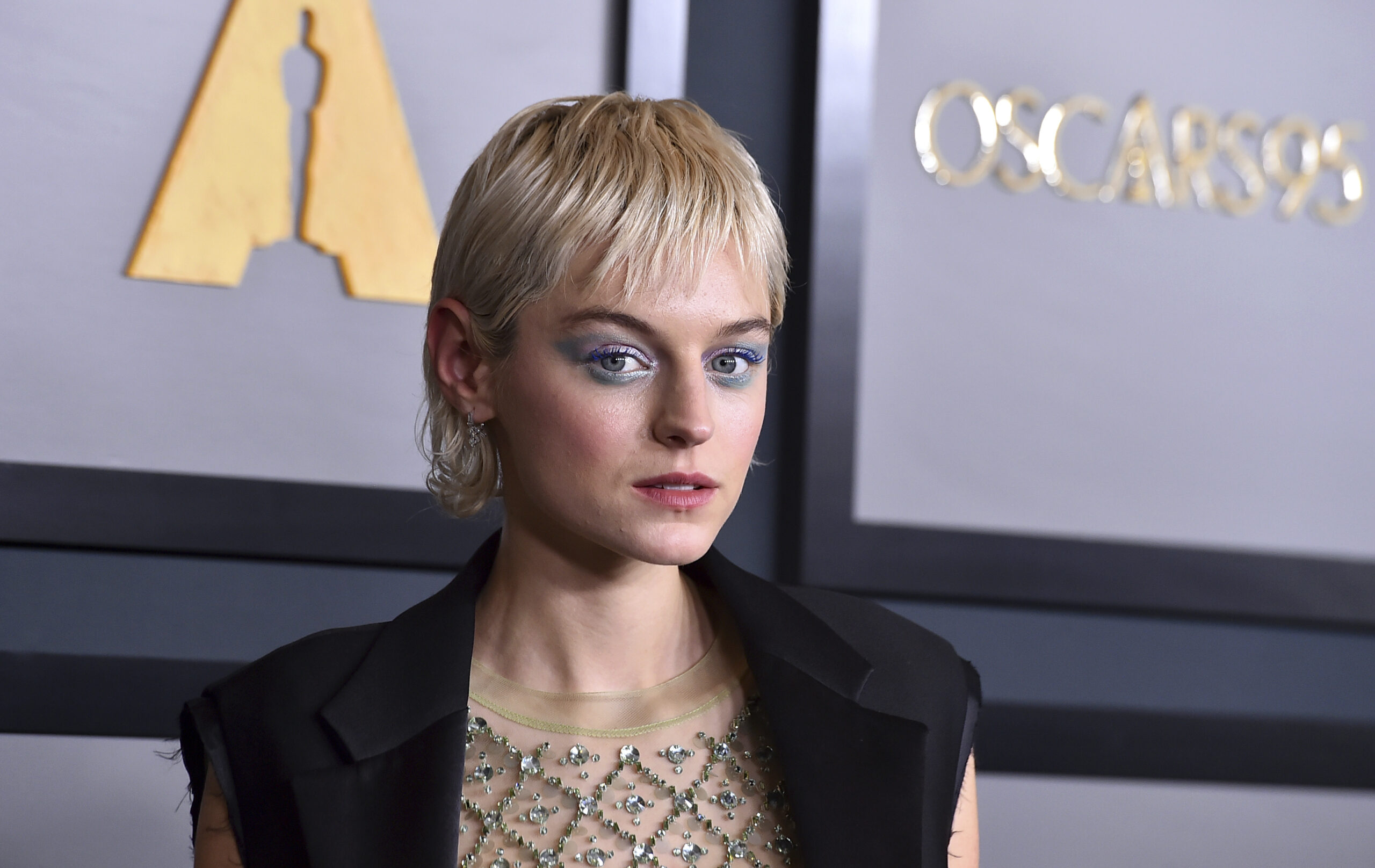‘Difficult for me’: Nonbinary <i>The Crown</i> actor decries gendered awards shows