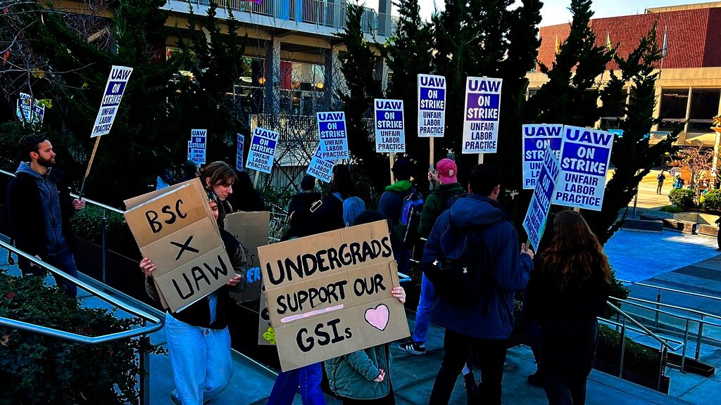 Student workers in massive monthlong strike enter mediation with University of California