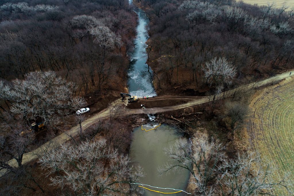 Keystone oil pipeline resumes partial operations