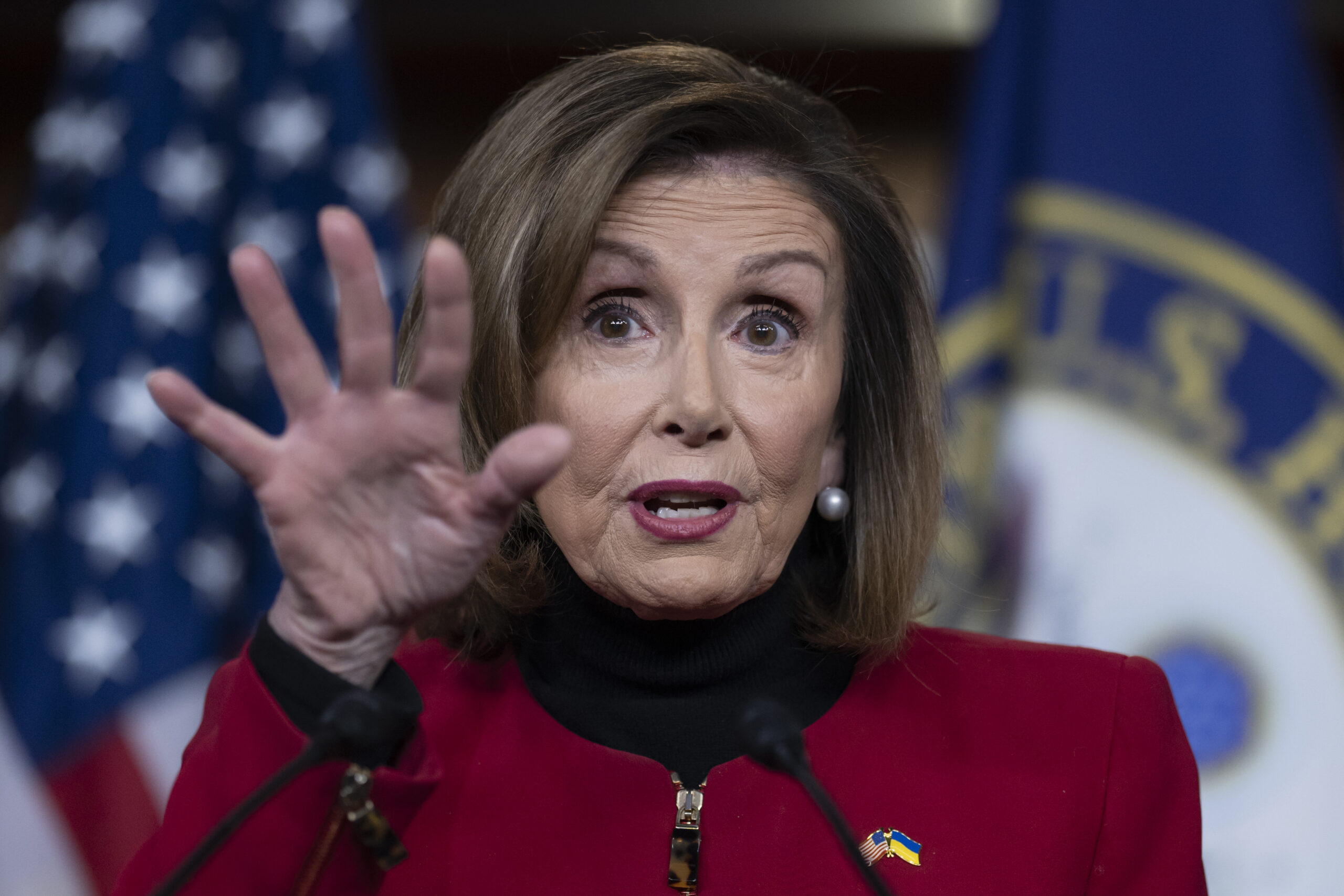 Pelosi commends $1.7 trillion omnibus spending bill and rallies Democrats behind it