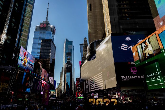 Sour Lemon: CNN bans on-air drinking for New Year’s Eve special