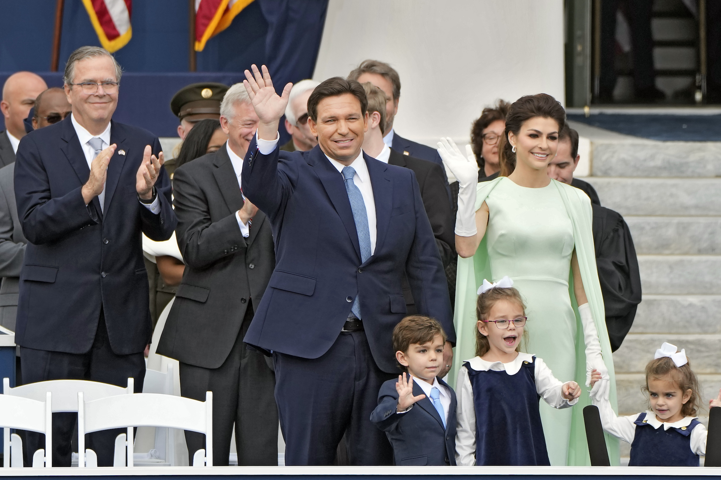 Please clap: Jeb Bush throws Trump a lifeline in looming battle against DeSantis