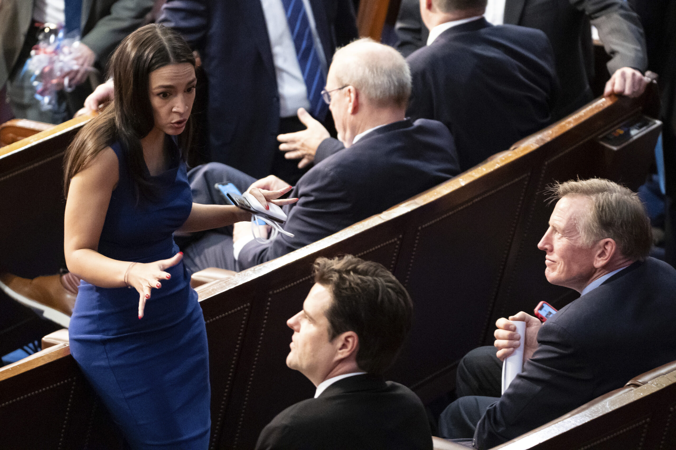 AOC open to ‘unity candidate’ as McCarthy struggles to lock down speaker votes