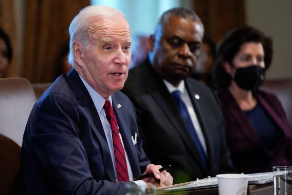 Biden announces transfer of tanks to Ukraine, praises Germany for doing the same