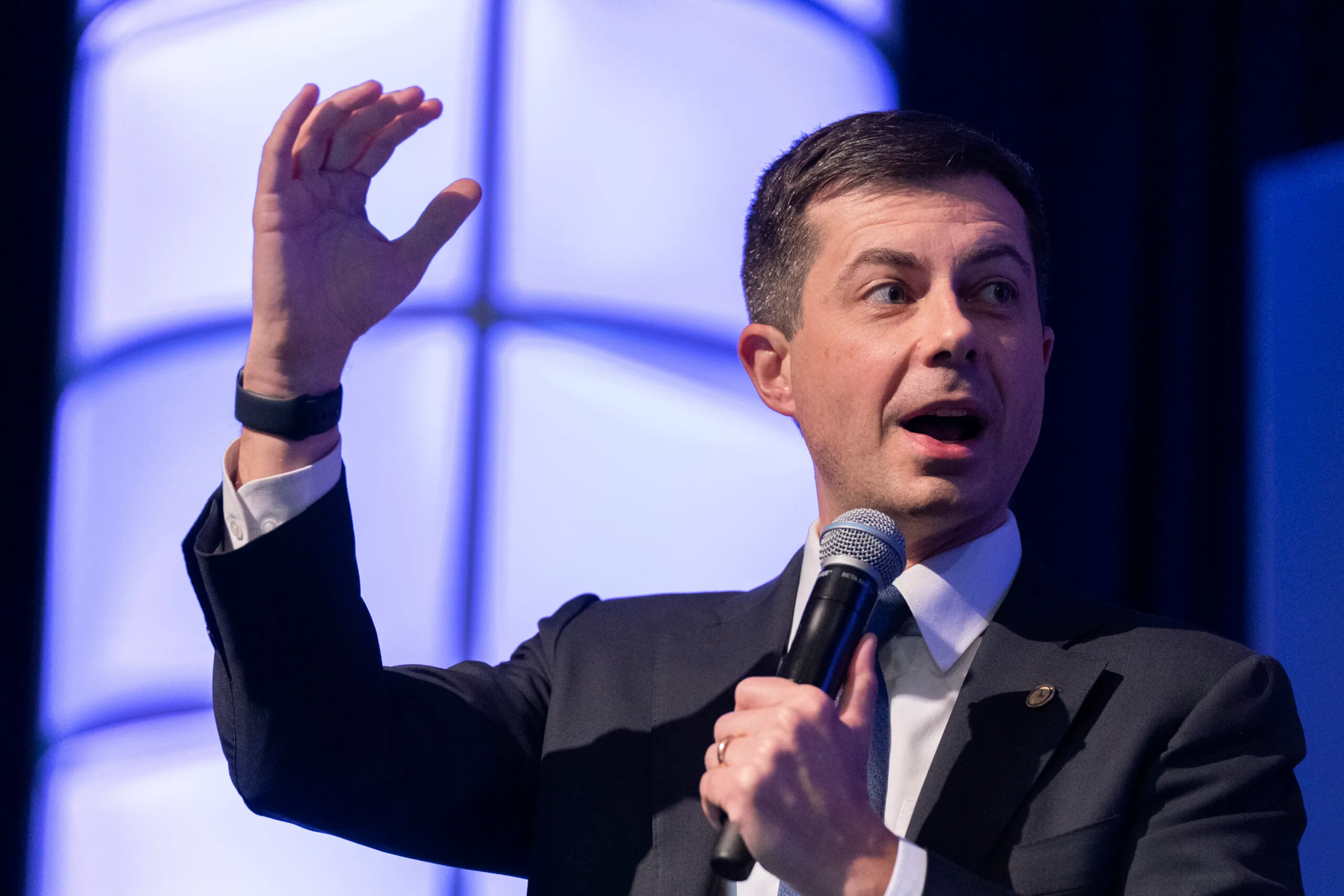 Sorry, Pete — racism doesn’t cause traffic collisions