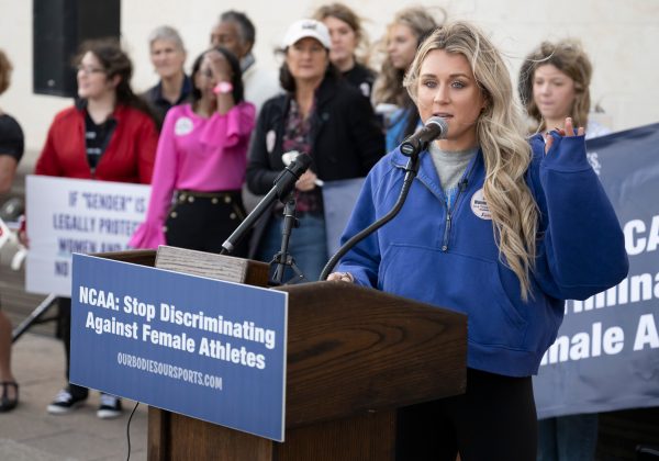 Riley Gaines joins Virginia women’s swim team to advocate against transgender athletes