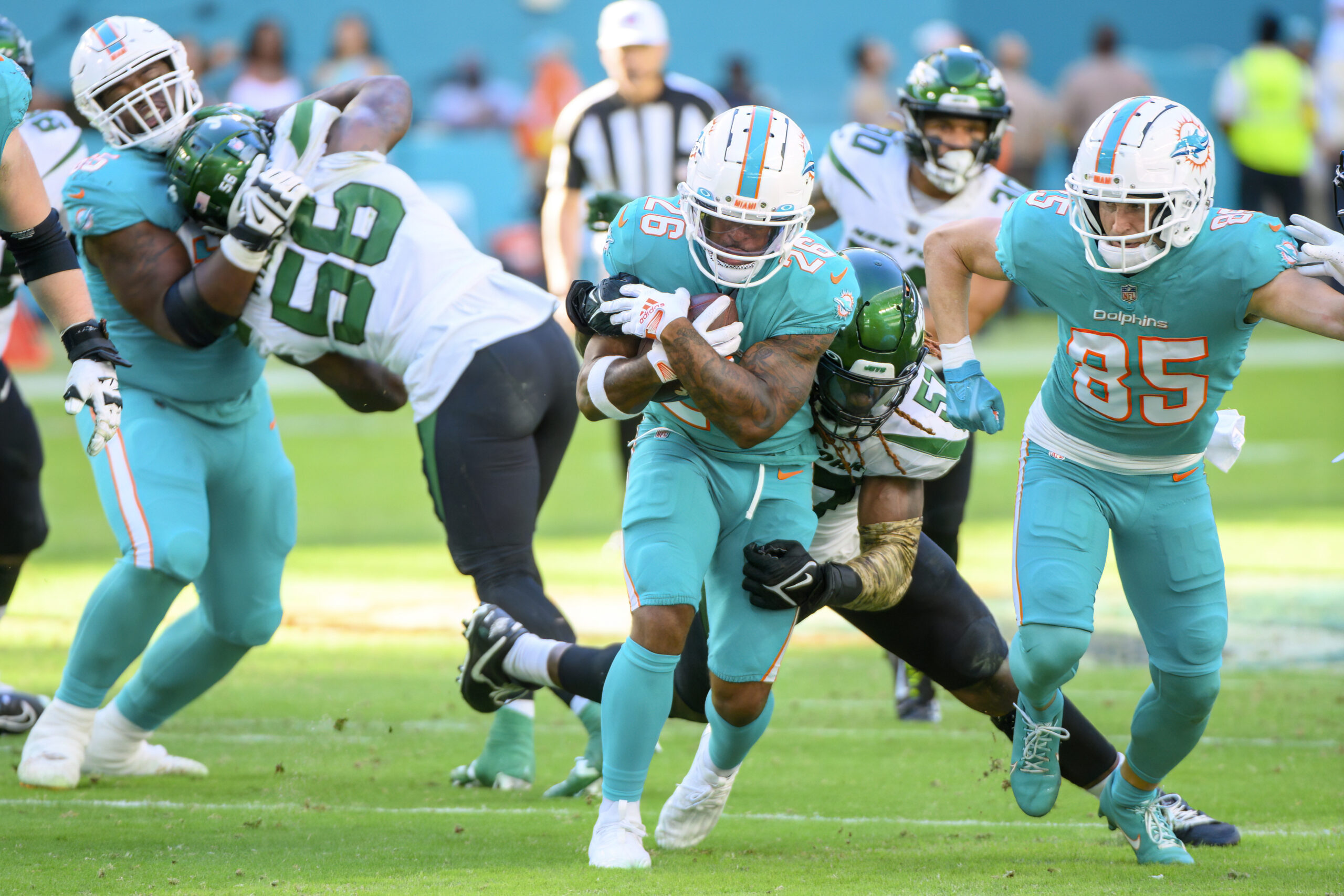 Amazon cashes in on first-ever Black Friday NFL game with $880,000 30-second ad spots