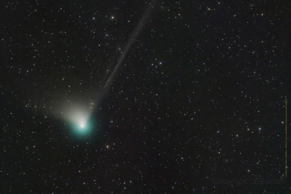 Man captures rare ‘green comet’ passing by Earth for first time in 50,000 years