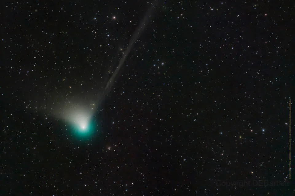 Man captures rare ‘green comet’ passing by Earth for first time in 50,000 years