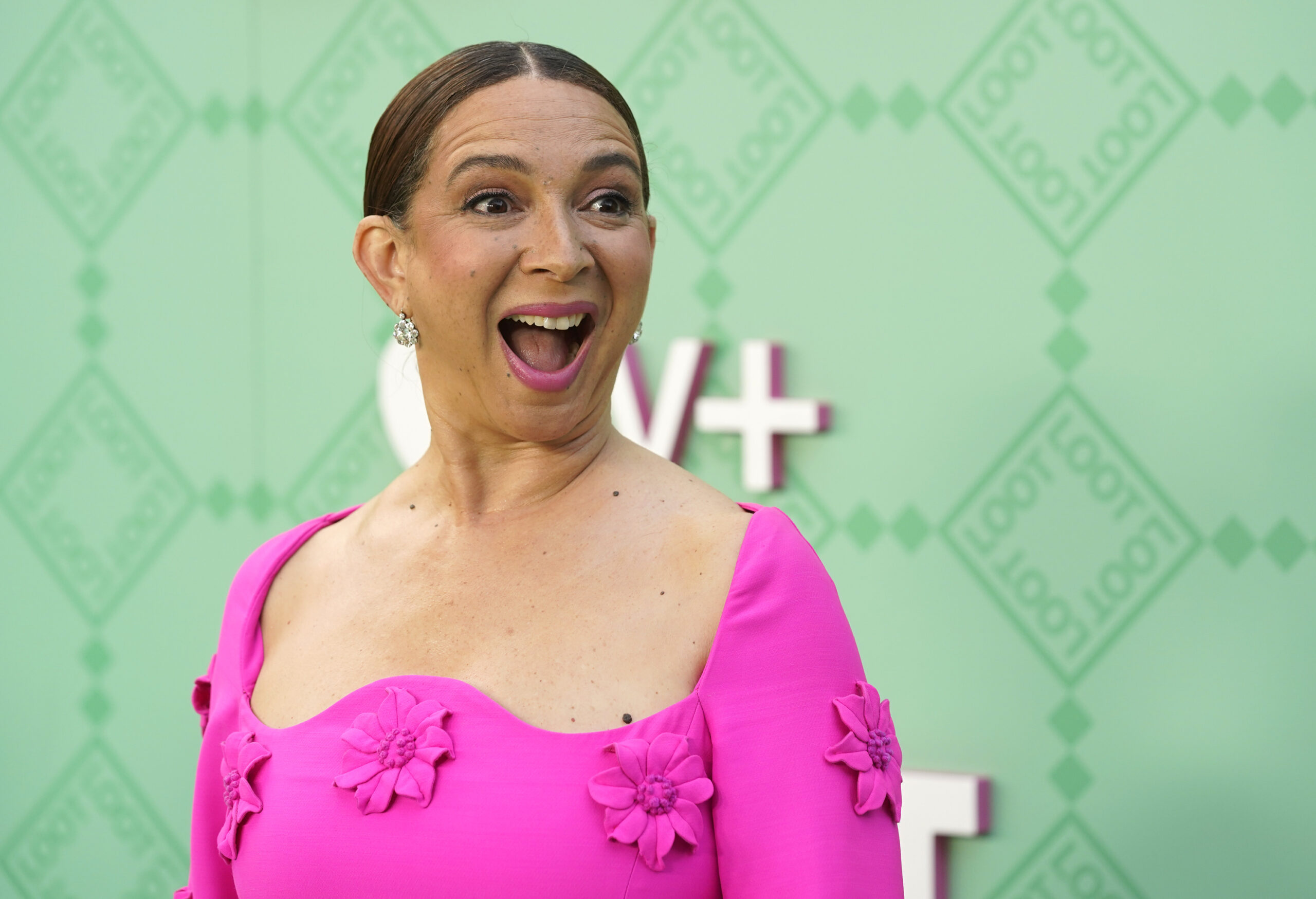 WATCH: M&M’s give up on candy mascots after backlash, hire Maya Rudolph instead