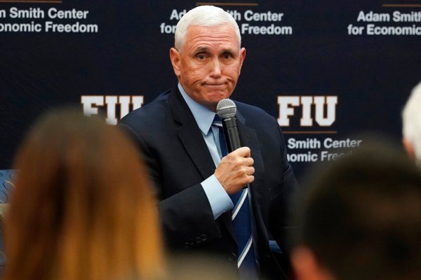 Constitutionally, Mike Pence can’t go both ways