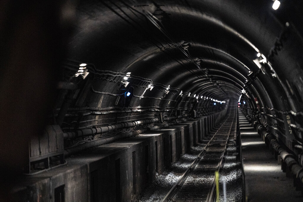 Chuck Schumer wins record $6.8 billion from Biden administration for New York tunnel project