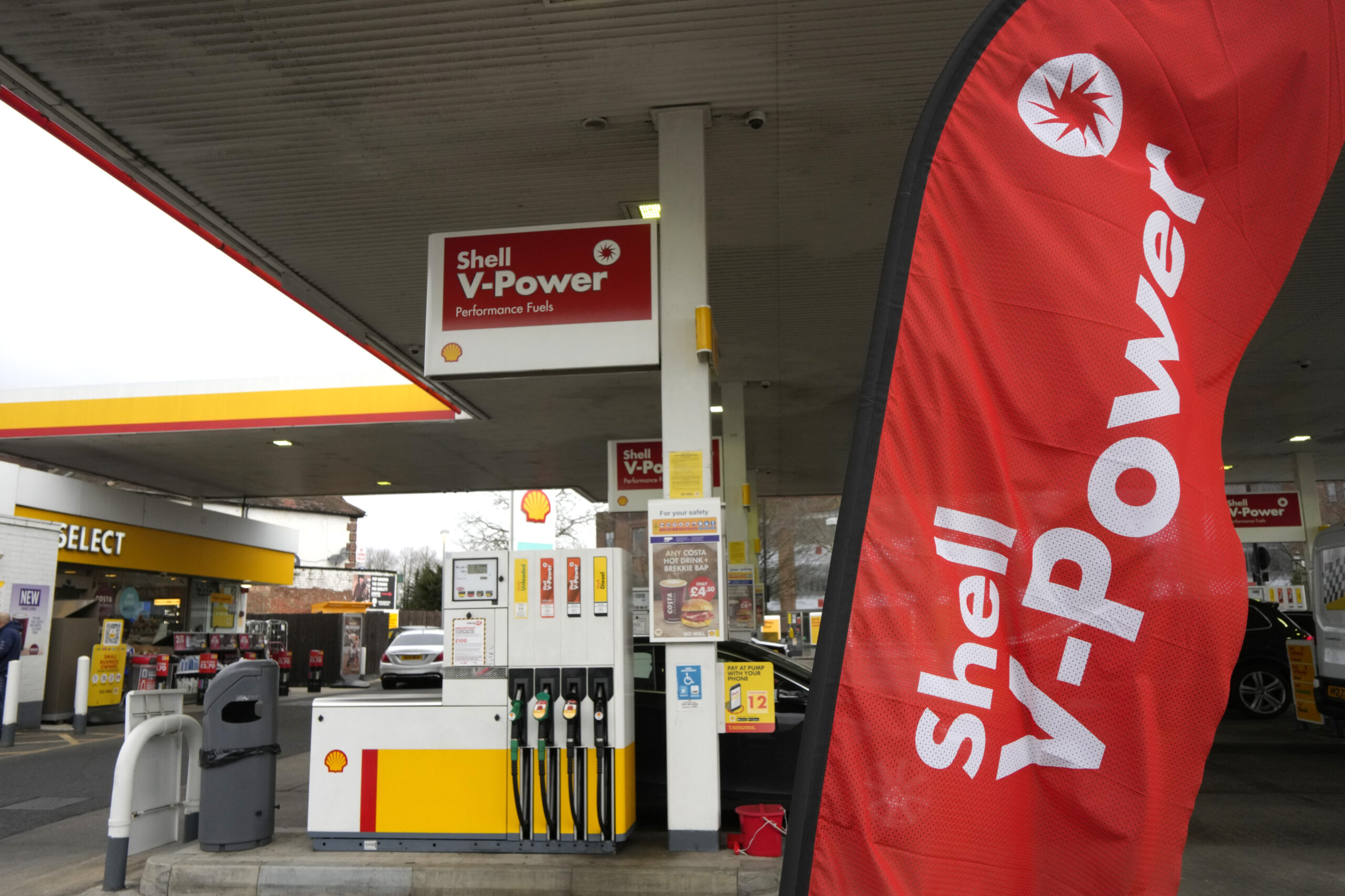 Shell board faces new form of legal attack over climate change