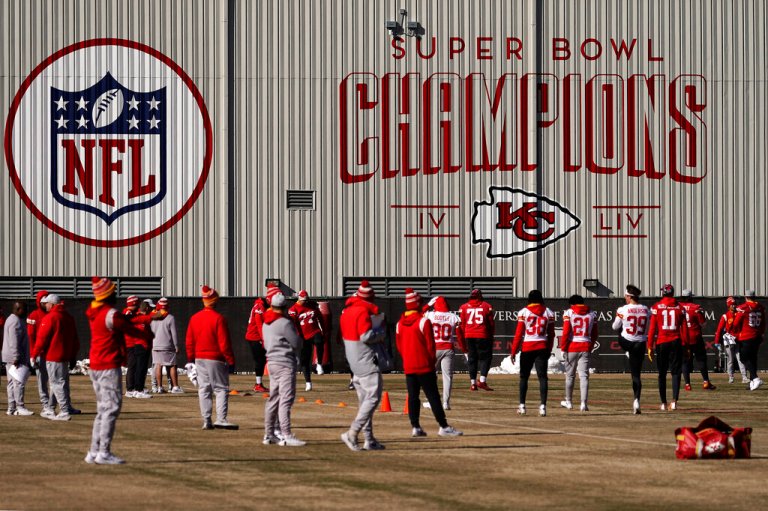 Super Bowl 2023: Elon Musk pushes to bring advertisers back to Twitter during showcase