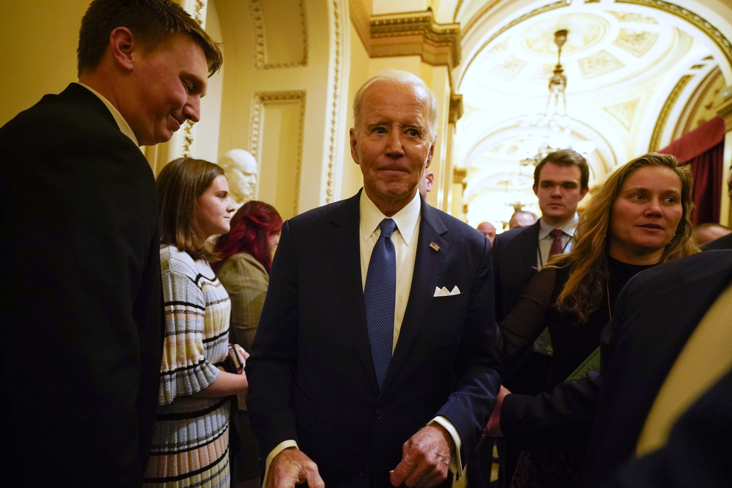 Biden pleads, ‘Let me keep my job’