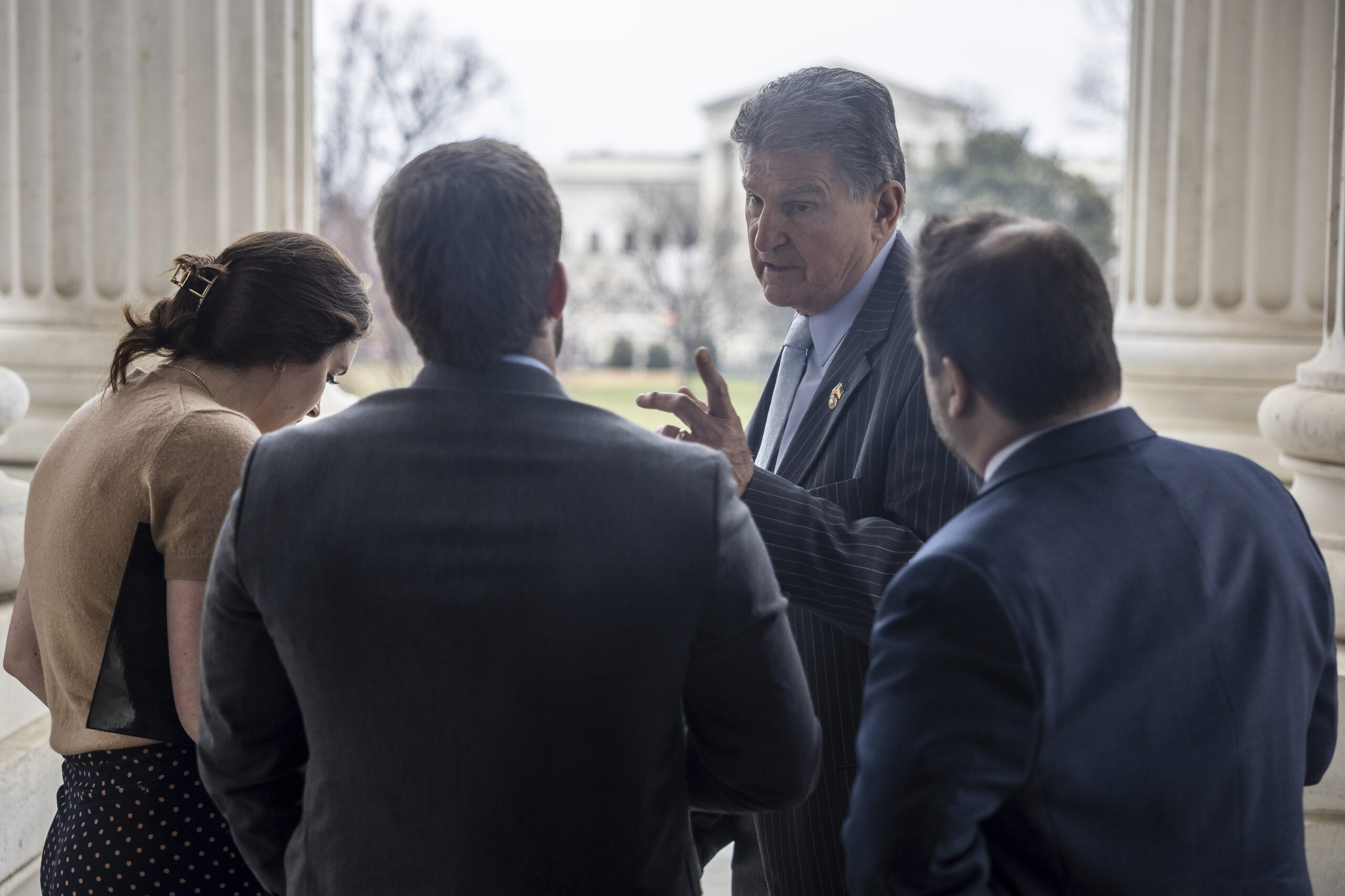 Manchin 2024 intrigue keeps West Virginia centrist in limelight