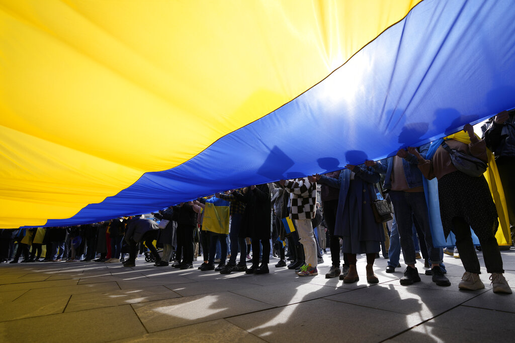 US increasingly split along party lines regarding time frame on support for Ukraine