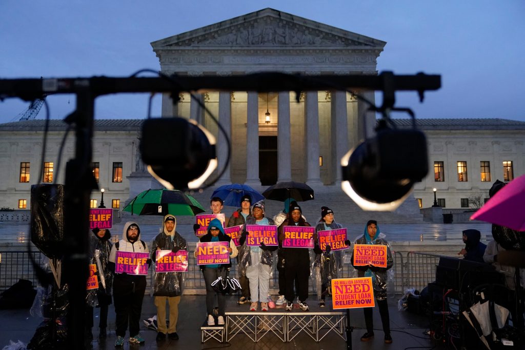 Supreme Court strikes down Biden’s costly student loan relief plan