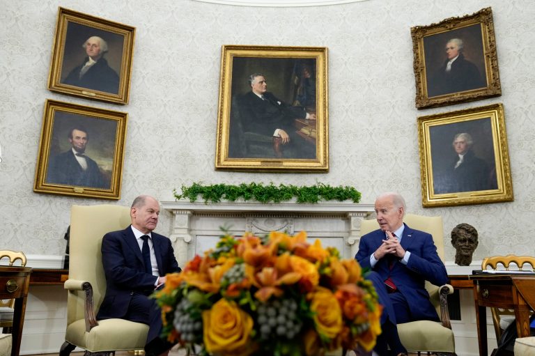Biden and Scholz mend fences with White House huddle over Ukraine
