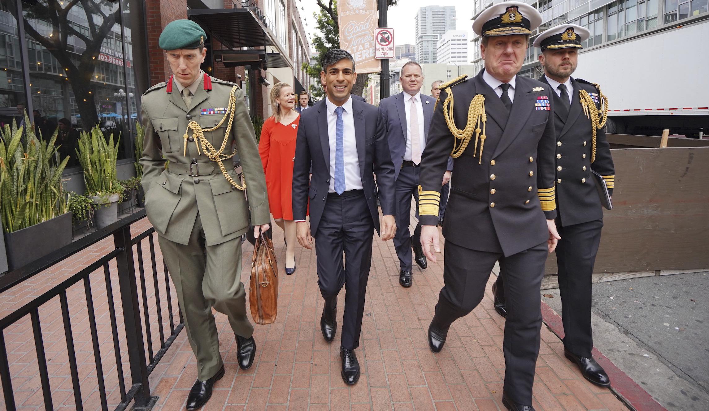 Celebrating AUKUS, the UK and Australia hesitate on China hawkishness