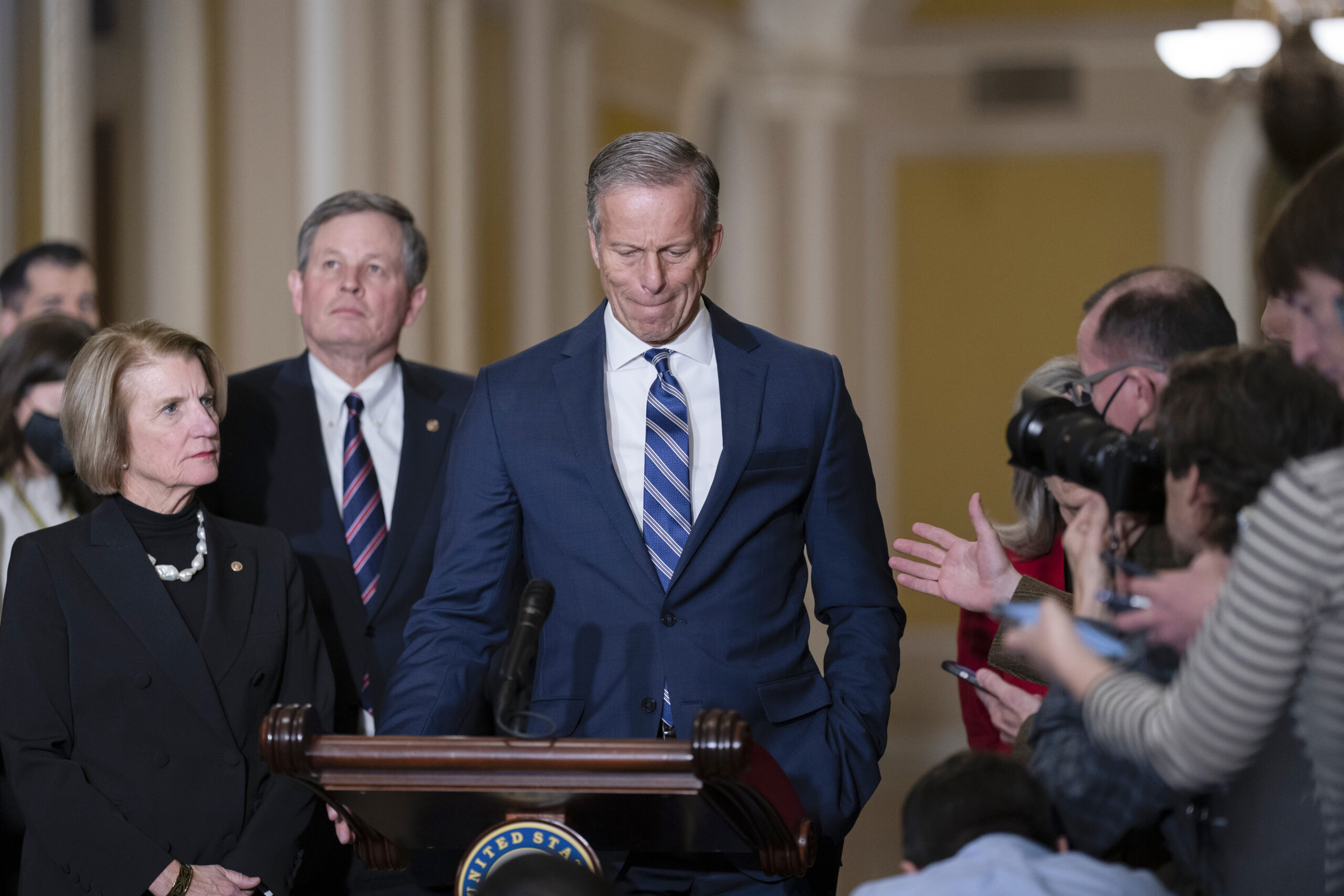 Senate Republicans distance themselves from DeSantis comments on Ukraine