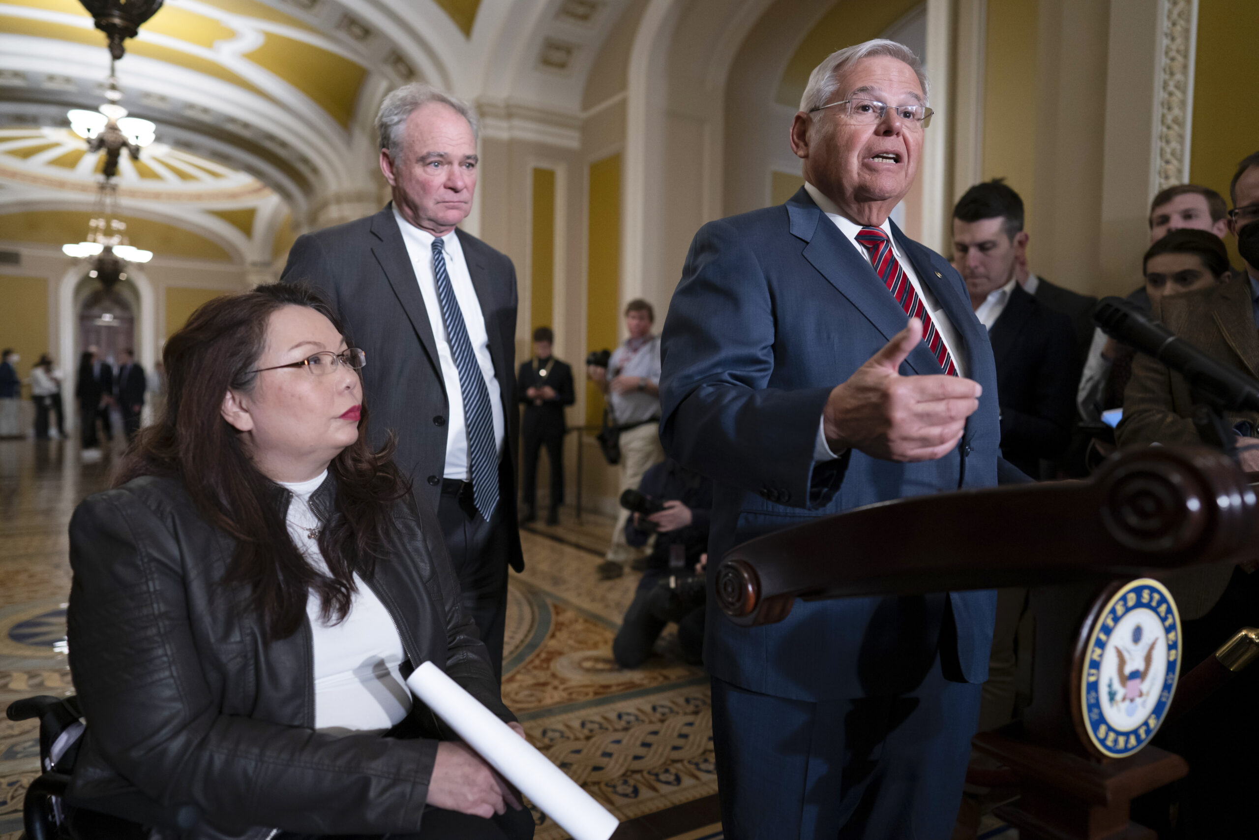NJ Sen. Robert Menendez under investigation for receiving expensive gifts from business