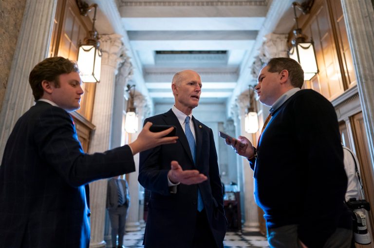Sen. Rick Scott calls for EPA action on Florida red tide algae
