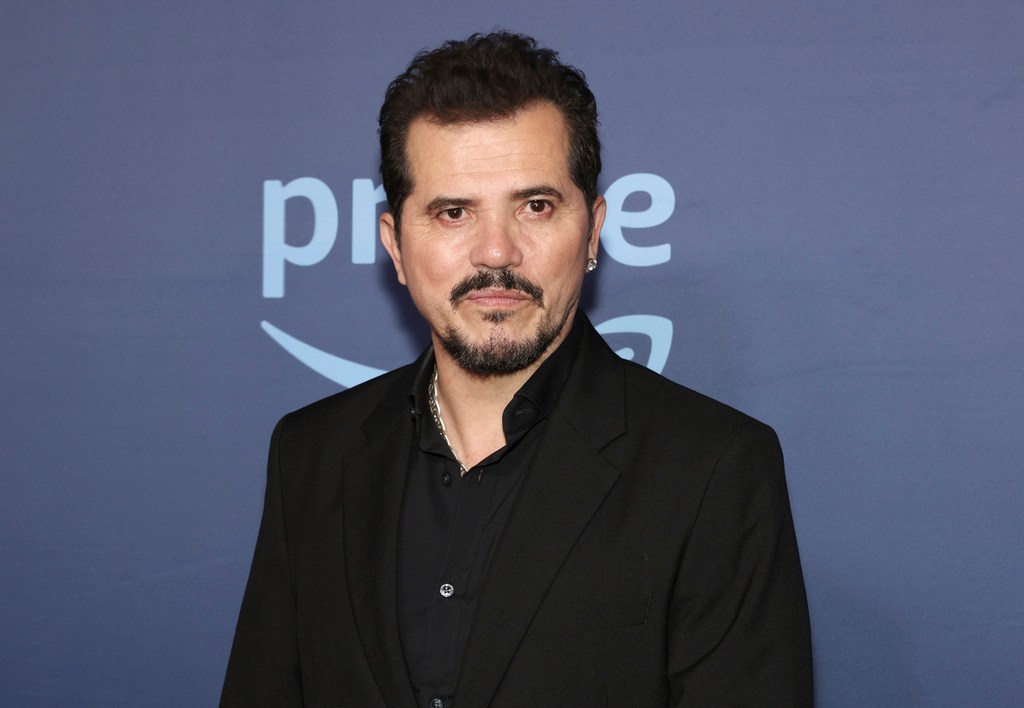 Actor John Leguizamo thinks Biden can win back Latino voters