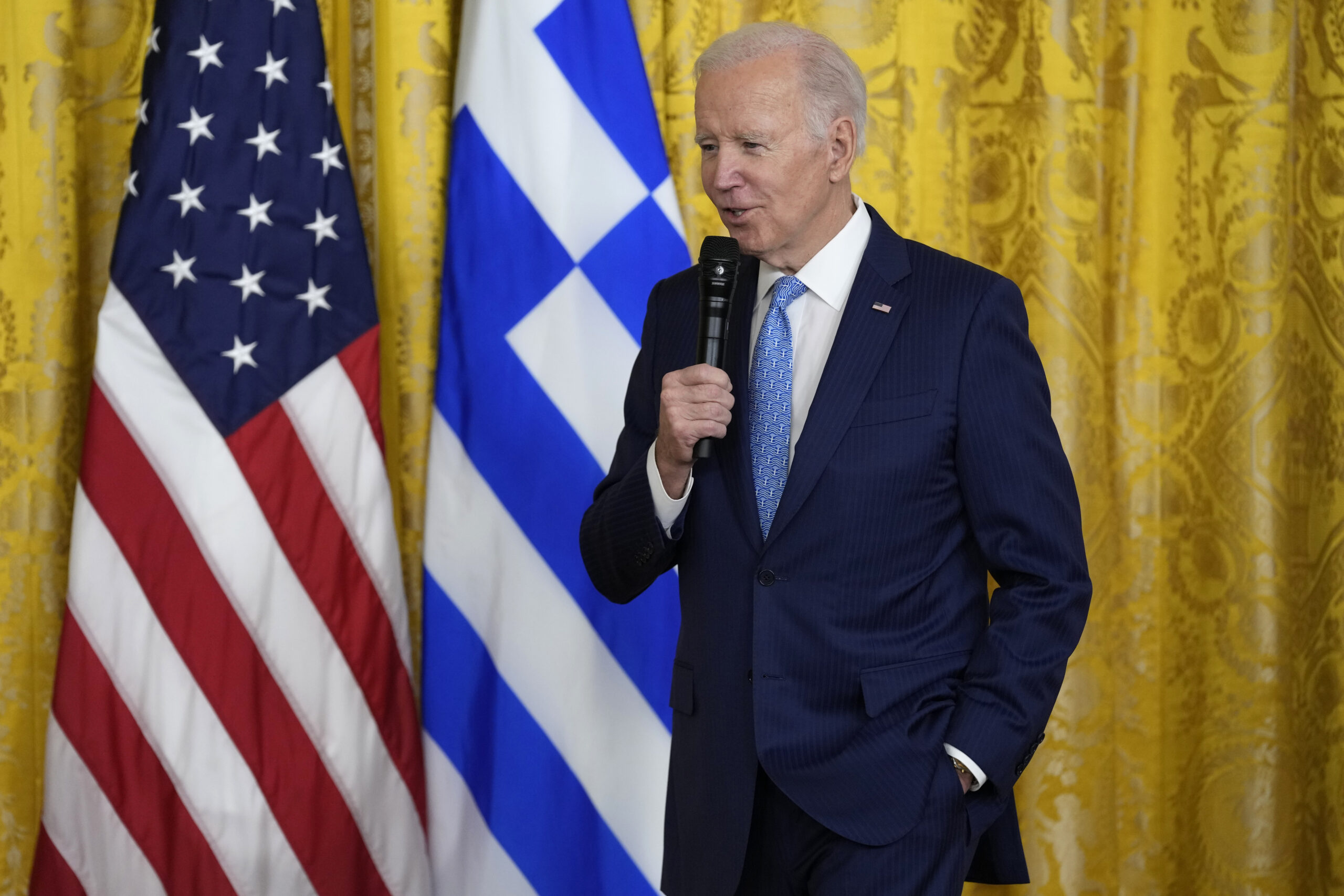 Biden moves to roll back Trump-era bank deregulation