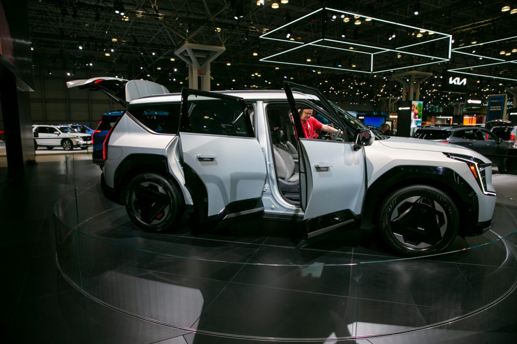Electric vehicles are the least effective way of satisfying consumers’ needs