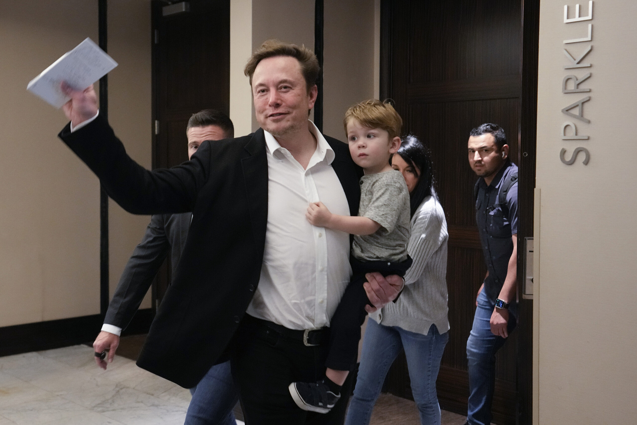 Elon Musk threatened to ‘reassign’ NPR’s Twitter handle: Report