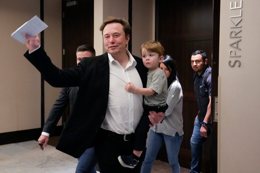 Elon Musk threatened to ‘reassign’ NPR’s Twitter handle: Report