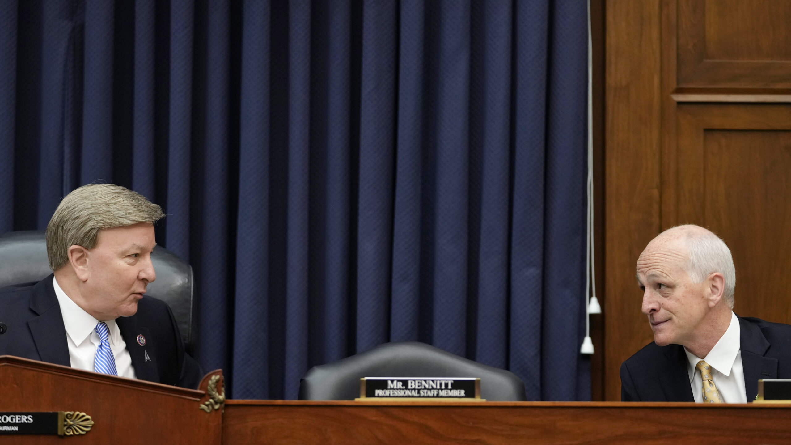 Centrist Republicans look to avoid floor fight over NDAA