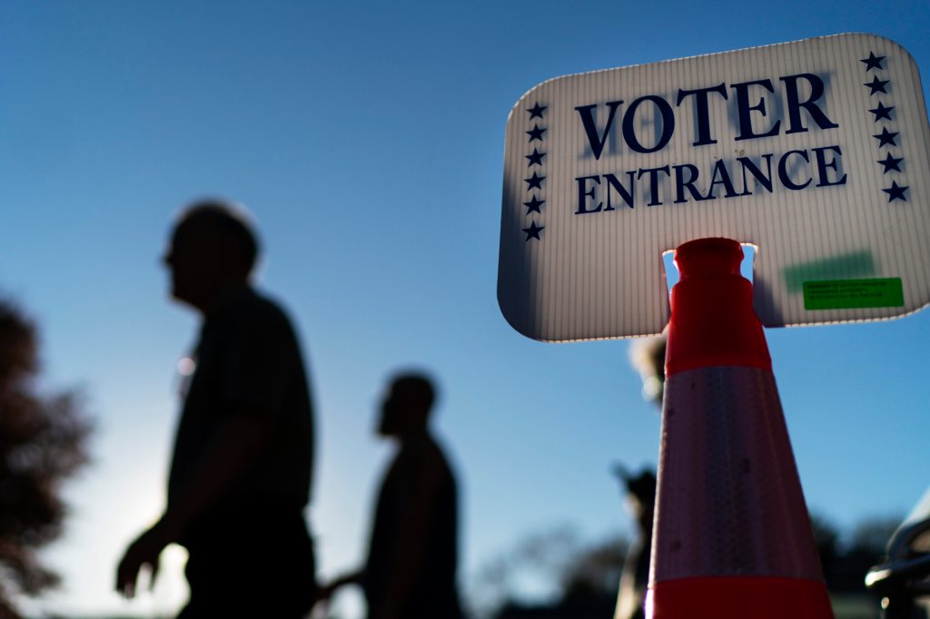 Republicans find key issues to peel away Latino voters from Democrats: Poll